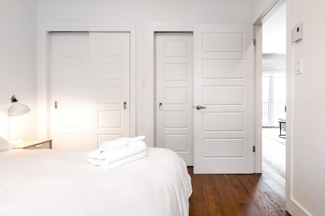 Sleek Condo In The Heart Of Little Italy By Den Stays Montréal Zimmer foto